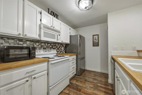 6005 Merlot Lane SE Lacey WA 98513