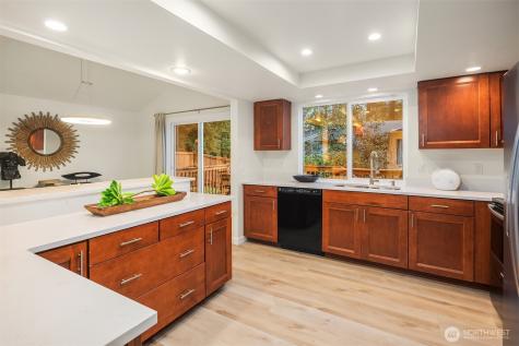 17014 NE 28th Place Bellevue WA 98008