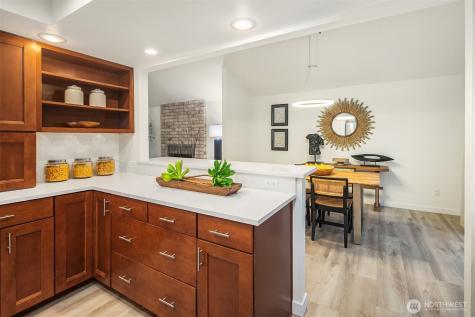 17014 NE 28th Place Bellevue WA 98008