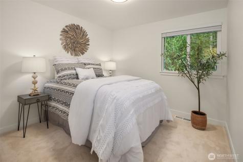 17014 NE 28th Place Bellevue WA 98008