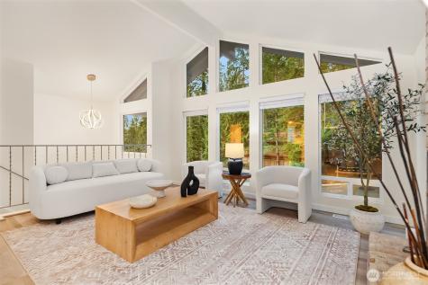 17014 NE 28th Place Bellevue WA 98008