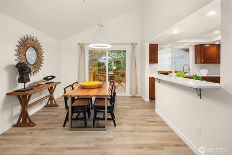 17014 NE 28th Place Bellevue WA 98008