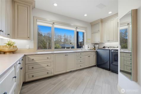 266 Columbia Point Road Longview WA 98632