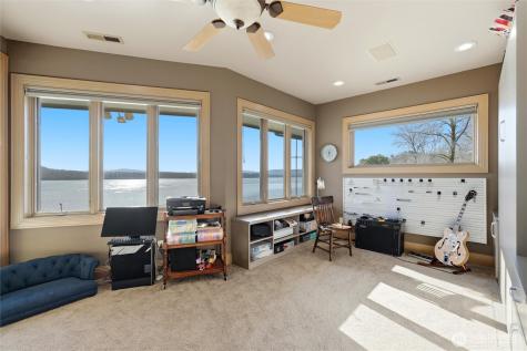 266 Columbia Point Road Longview WA 98632