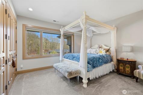 266 Columbia Point Road Longview WA 98632