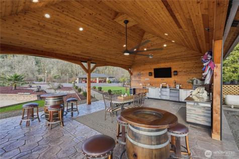 266 Columbia Point Road Longview WA 98632