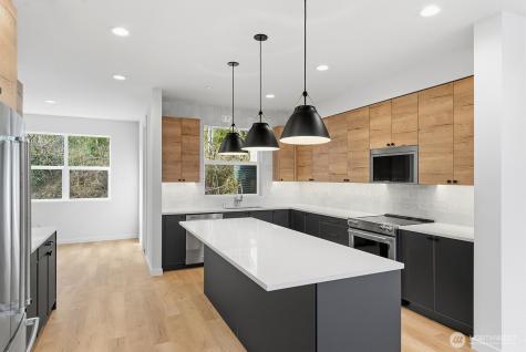 720 Newport Way NW Issaquah WA 98027