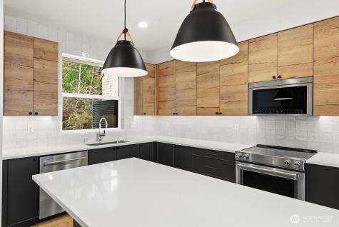 720 Newport Way NW Issaquah WA 98027