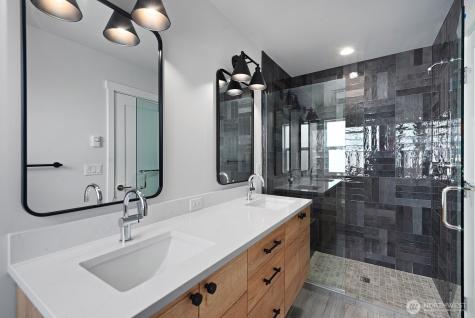 720 Newport Way NW Issaquah WA 98027