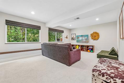 12022 210th Place SE Issaquah WA 98027