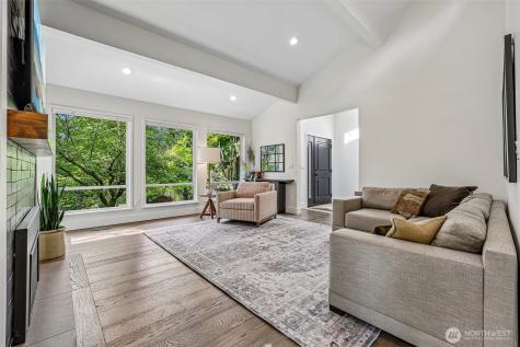 12022 210th Place SE Issaquah WA 98027