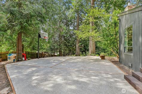 12022 210th Place SE Issaquah WA 98027