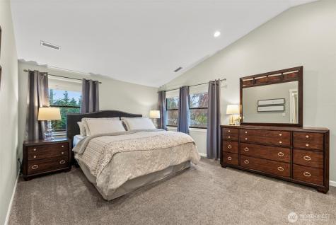 13716 106th Street E Puyallup WA 98374