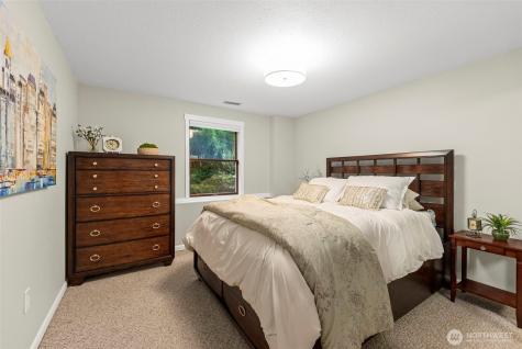13716 106th Street E Puyallup WA 98374