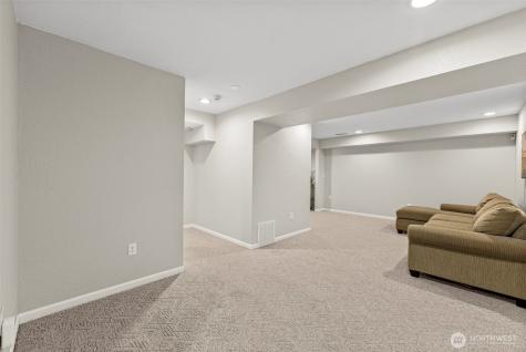13716 106th Street E Puyallup WA 98374