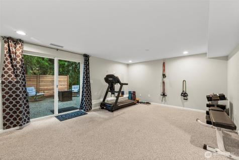 13716 106th Street E Puyallup WA 98374
