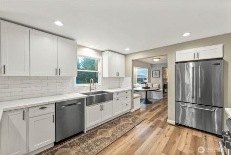 13716 106th Street E Puyallup WA 98374