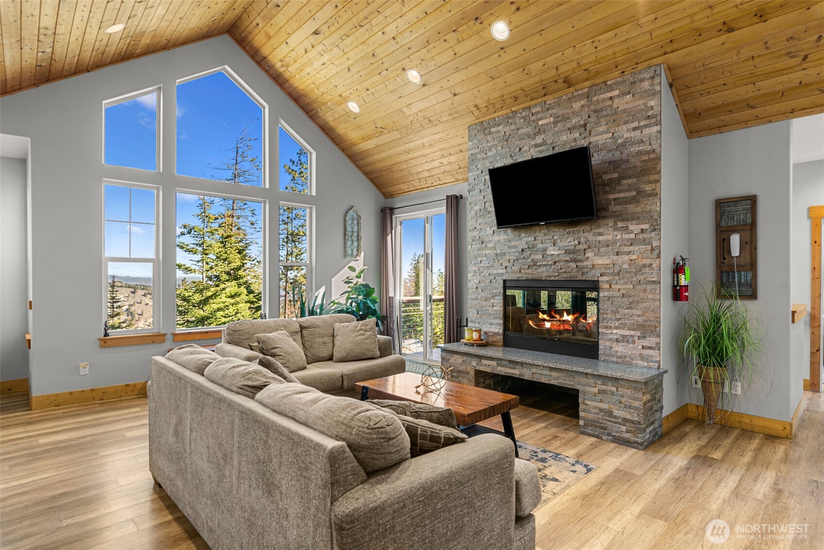 6827 Forest Ridge Drive Wenatchee WA 98801