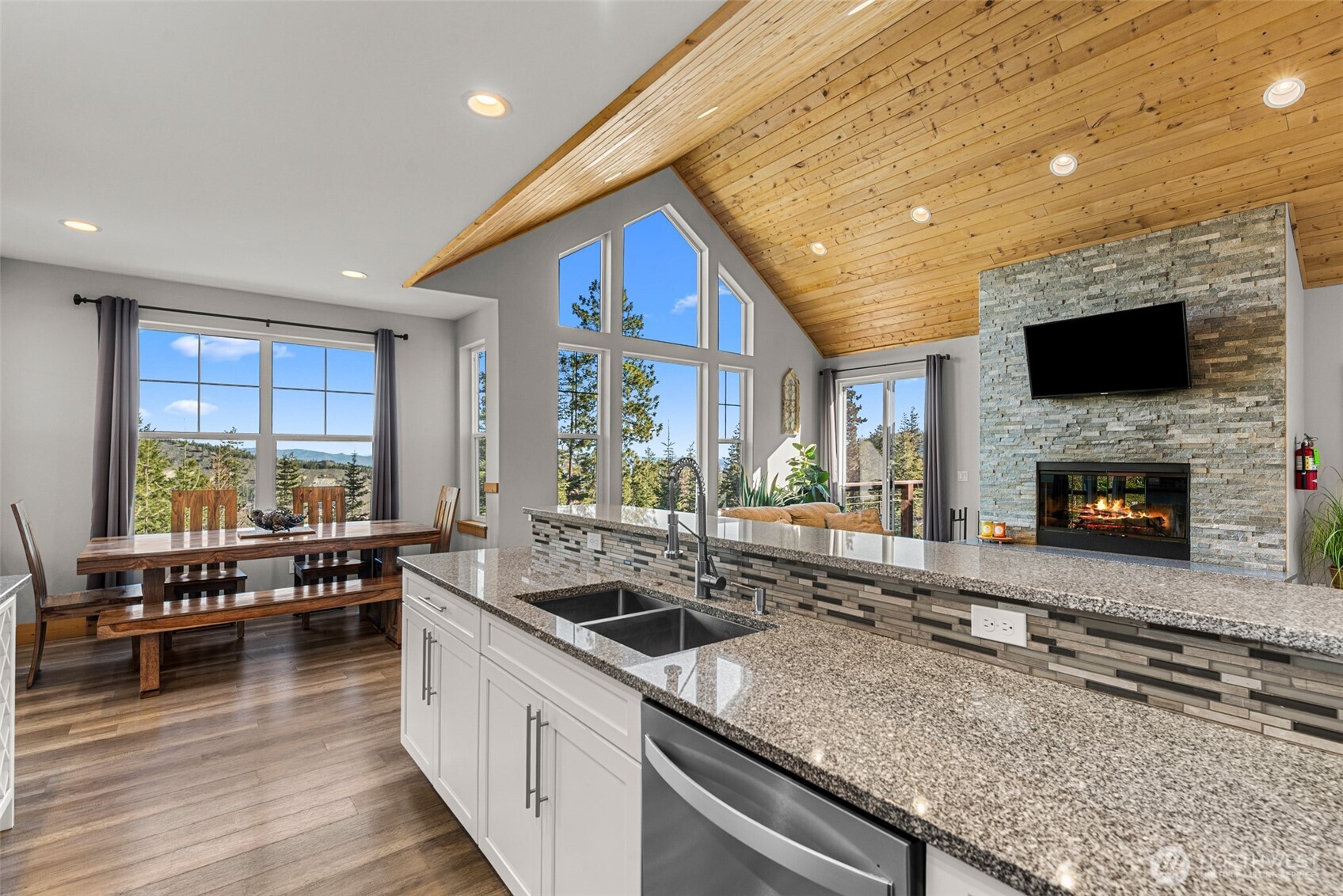 6827 Forest Ridge Drive Wenatchee WA 98801