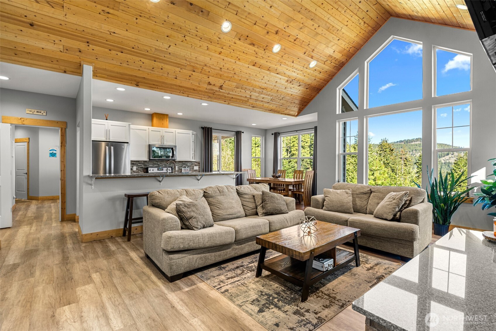 6827 Forest Ridge Drive Wenatchee WA 98801