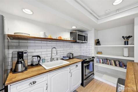 2107 N 63rd Street Seattle WA 98103