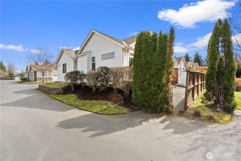 814 10th Street SE Puyallup WA 98372