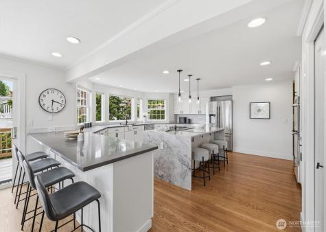 18124 Riviera Place SW Normandy Park WA 98166