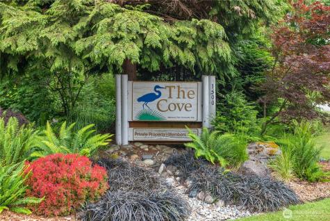 18124 Riviera Place SW Normandy Park WA 98166