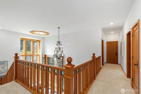 8551 NE Juanita Drive Kirkland WA 98034