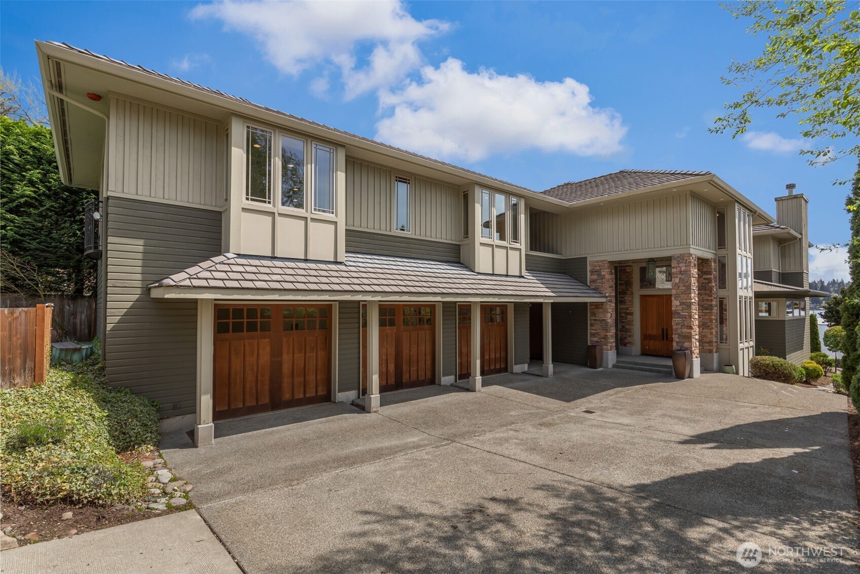 8551 NE Juanita Drive Kirkland WA 98034
