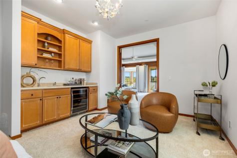 8551 NE Juanita Drive Kirkland WA 98034