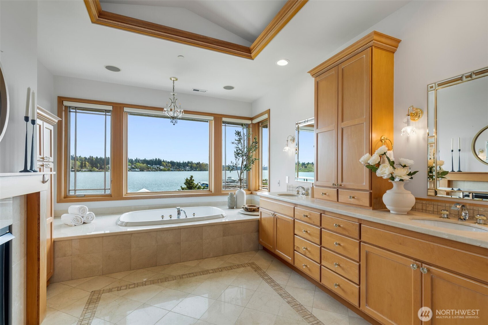 8551 NE Juanita Drive Kirkland WA 98034