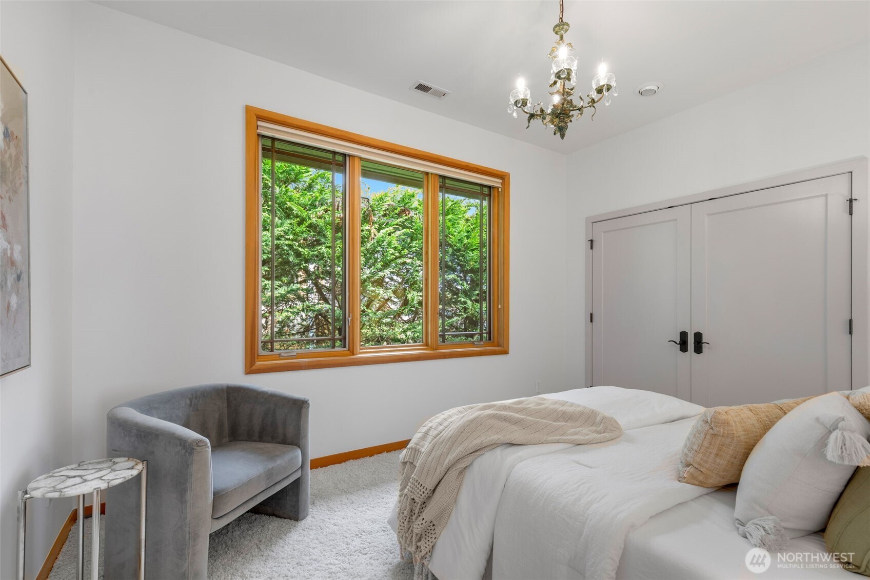 8551 NE Juanita Drive Kirkland WA 98034