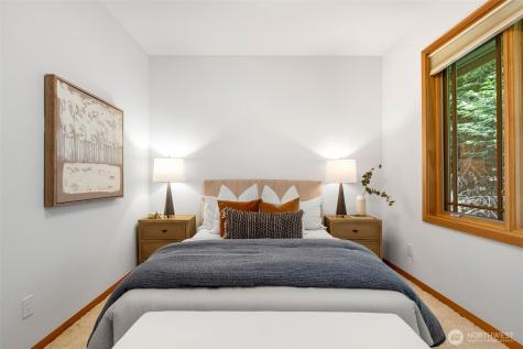 8551 NE Juanita Drive Kirkland WA 98034