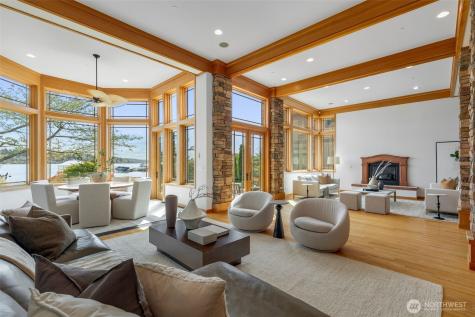 8551 NE Juanita Drive Kirkland WA 98034