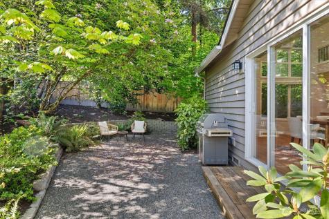 3320 165th Place NE Bellevue WA 98008