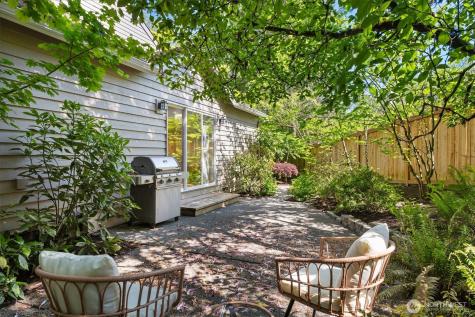 3320 165th Place NE Bellevue WA 98008