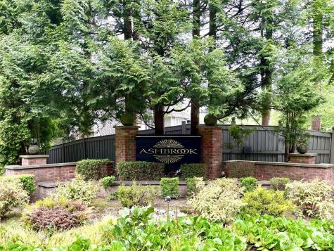 3320 165th Place NE Bellevue WA 98008