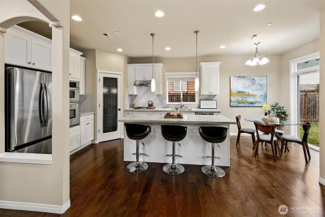 1528 211th Place NE Sammamish WA 98074