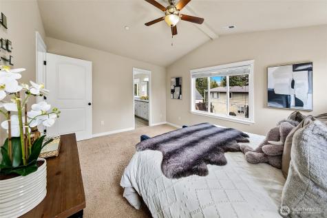 1528 211th Place NE Sammamish WA 98074