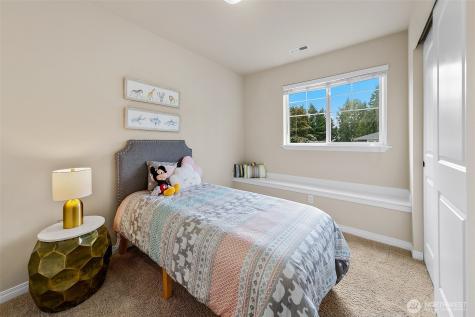 1528 211th Place NE Sammamish WA 98074