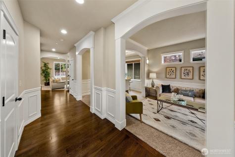 1528 211th Place NE Sammamish WA 98074