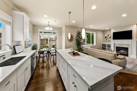 1528 211th Place NE Sammamish WA 98074