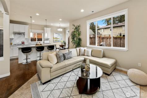1528 211th Place NE Sammamish WA 98074