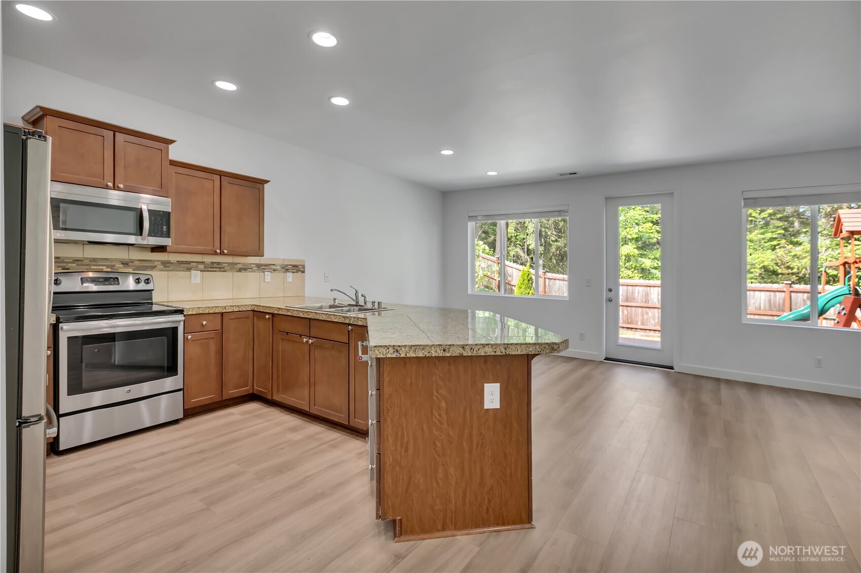2106 E 45th Court Tacoma WA 98404