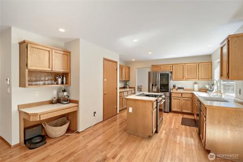 2412 21st Avenue Ct SE Puyallup WA 98372