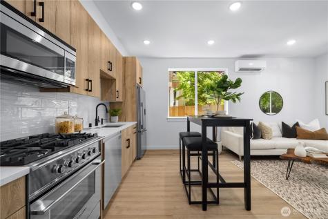 6540 Latona Avenue NE Seattle WA 98115