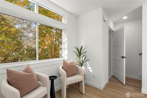 6540 Latona Avenue NE Seattle WA 98115
