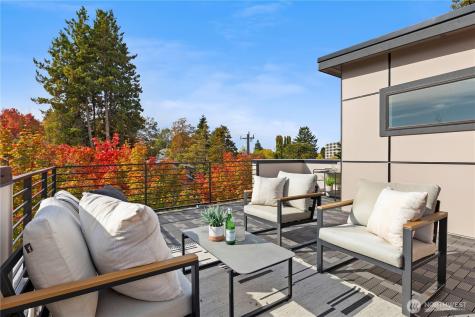 6540 Latona Avenue NE Seattle WA 98115