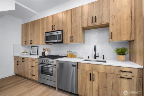 6540 Latona Avenue NE Seattle WA 98115